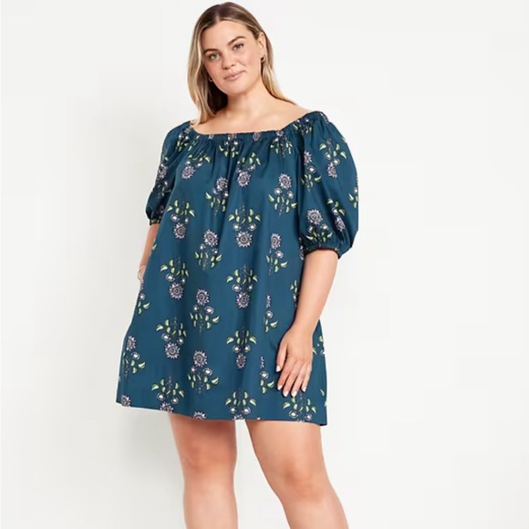 Old Navy Dresses & Skirts - Floral Mini Swing Dress
